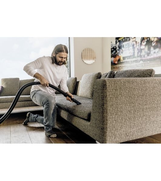 Хозяйственный пылесос Karcher WD 2 Plus V-12/6/18/C желтый, 1000 Вт, уборка сухая/влажная, пылесборник мешок/контейнер, 12 л
