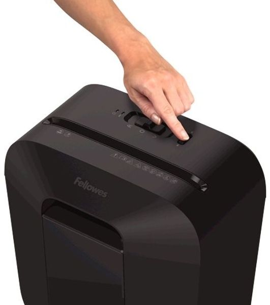 Шредер Fellowes PowerShred LX25 черный (секр.P-4)/перекрестный/6лист./11.5лтр./скрепки/скобы/пл.карты
