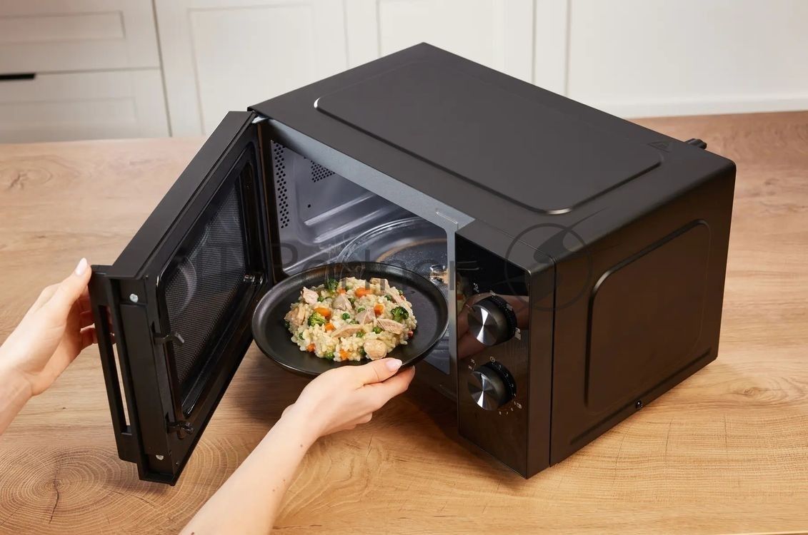 Микроволновая Печь Gorenje MO20E1B5 20л. 700Вт черный