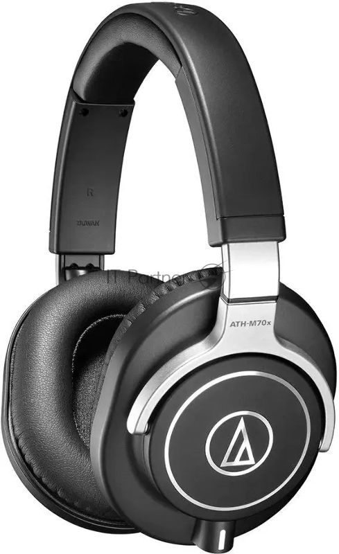 Проводные наушники Audio-Technica ATH-M70x черный, полноформатные