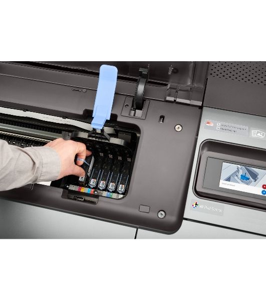 Плоттер HP DesignJet Z9+ PS Printer (44",9 colors, pigment ink, 2400x1200dpi,128 Gb(virtual),500 Gb HDD, GigEth/host USB type-A,stand,single sheet and roll feed,autocutter, PS, 1y warr)