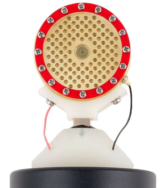 Микрофон конденсаторный sE Electronics SE 2200 20 Гц - 20 кГц, кардиоида, комплектация: металлический поп-фильтр, держатель типа паук, резьбовой переходник на микрофонную стойку