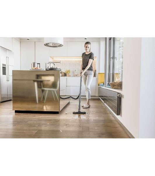 Строительный пылесос Karcher WD 2 Plus S V-15/4/18 желтый, 1000 Вт, уборка сухая/сбор воды, пылесборник мешок/контейнер, 15 л