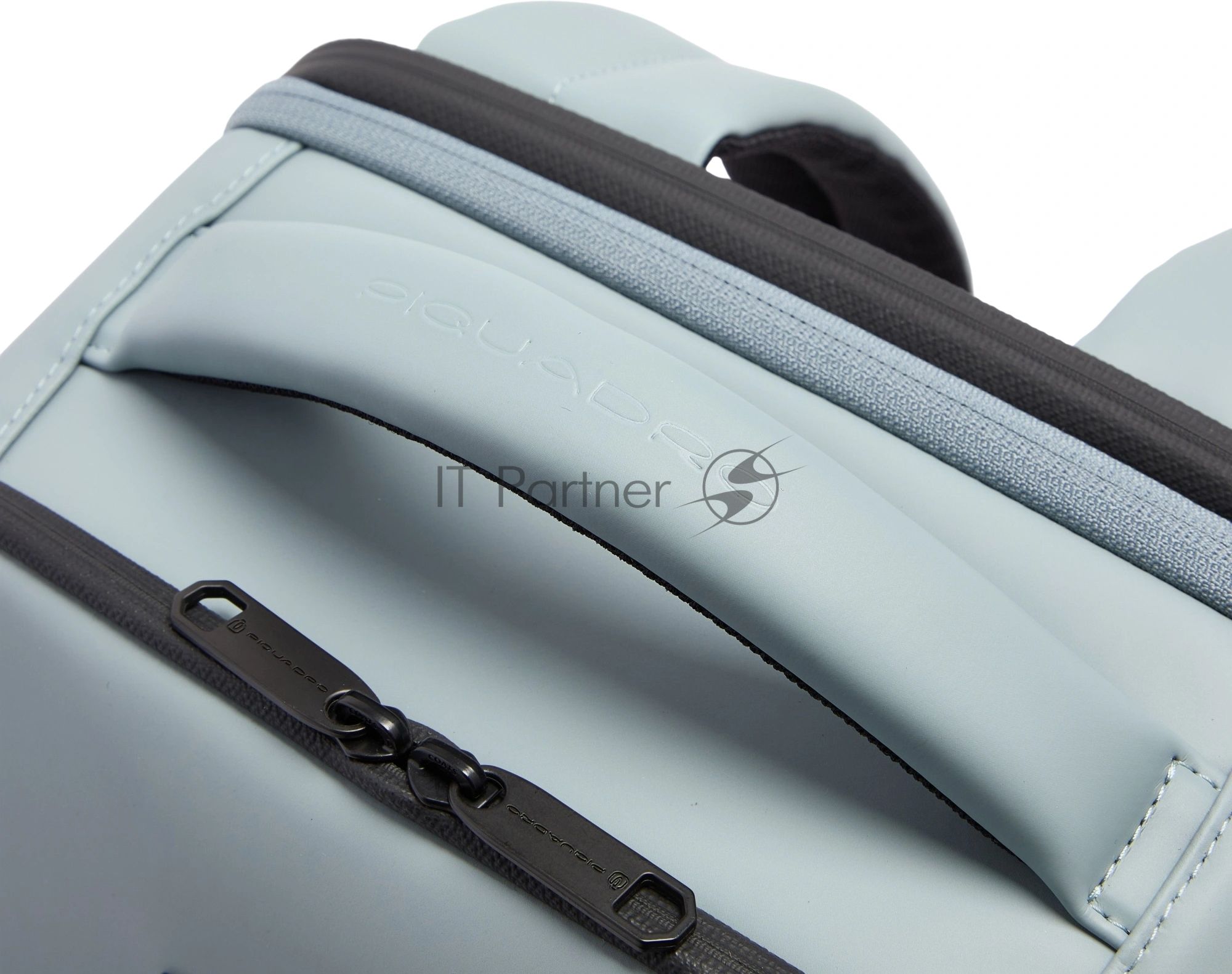 Рюкзак Piquadro C20W CA6638C2OW/AZ2 серо-голубой полиуретан