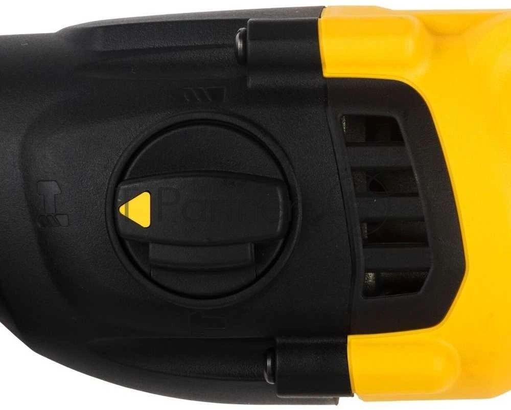 Перфоратор DeWalt D25033-QS патрон:SDS-plus уд.:2Дж 710Вт