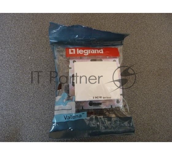 Выключатель Legrand 774401 Valena одноклавишный 10А белый